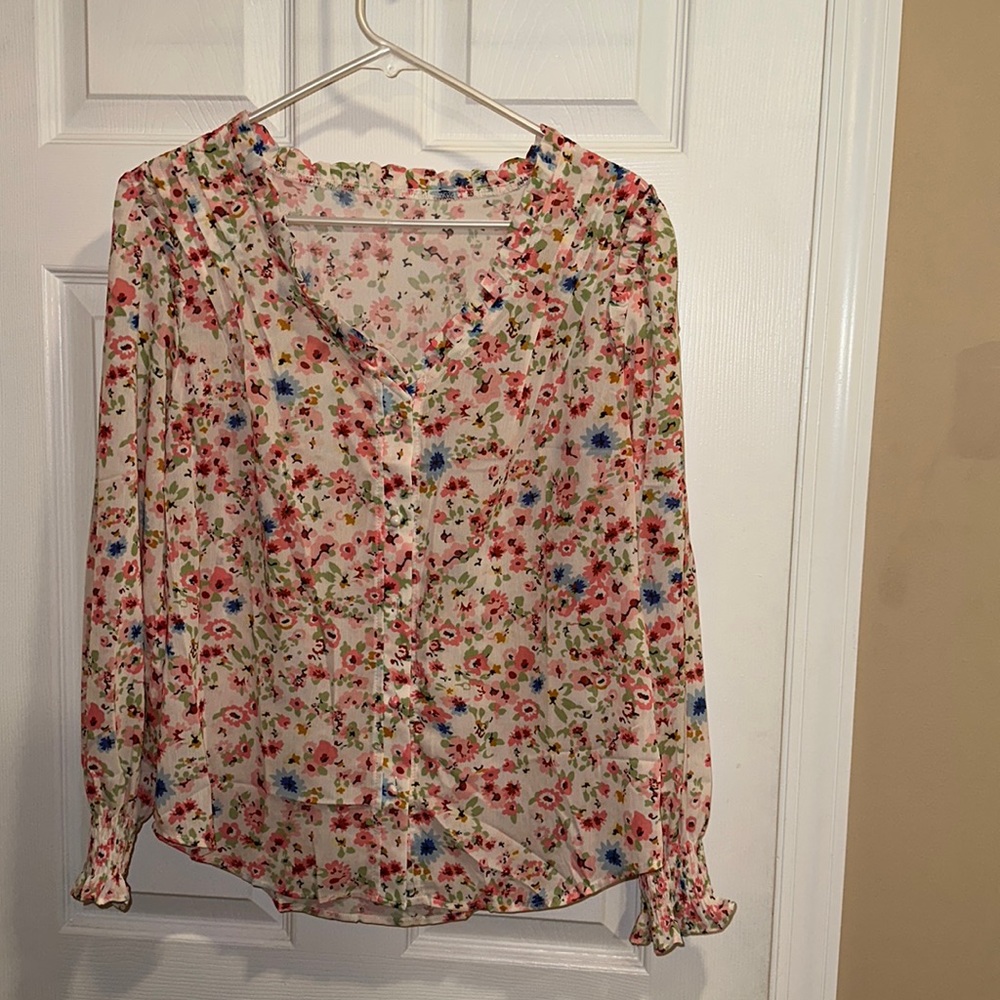 Pretty Cotton Chic blouse in size small . Worn once .